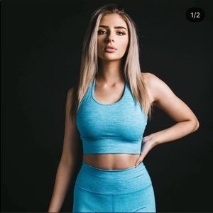 Alphalete revival vault bra